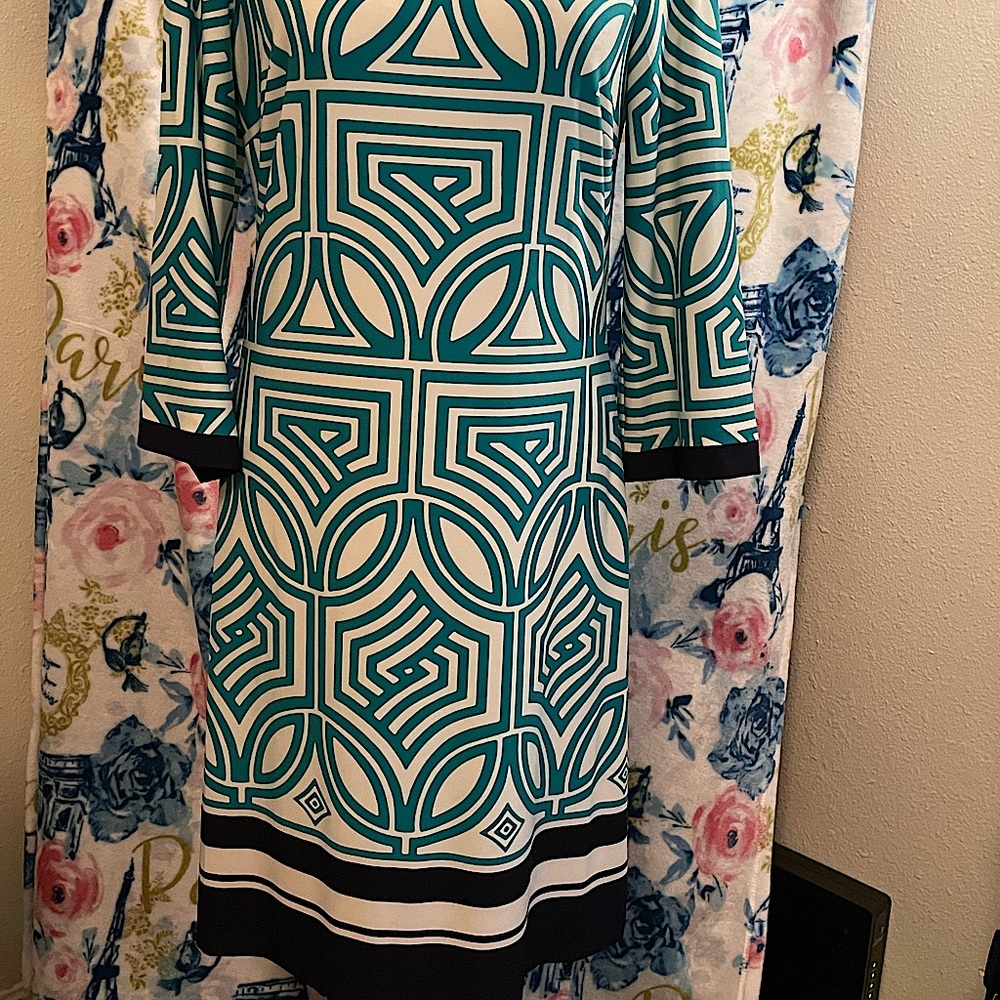 Long sleeve, women’s, size small